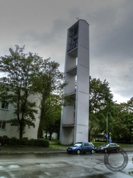 Kirche Maria vom guten Rat in der Hörwarthstraße in München-Schwabing