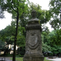 Denkmal für Ernest von Grossi im Nußbaumpark in München