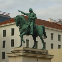 Reiterdenkmal für Kurfürst Maximilian I. von Bayern auf dem Wittelsbacherplatz in München