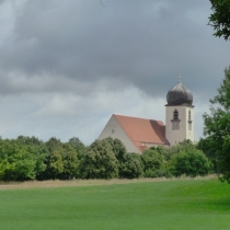 Leiden-Christi-Kirche in München-Obermenzing